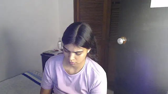 Snapshot of Pocahontas_Princess_ chatting on September 17, 4:03 am Pocahontas Princess online show from September 17, 4:03 am