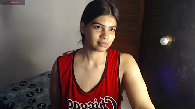 Snapshot of Pocahontas_Princess_ chatting on October 5, 5:17 am Pocahontas Princess online show from October 5, 5:17 am