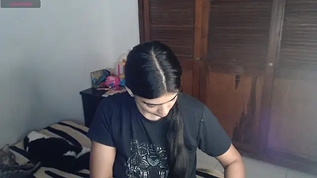 Snapshot of Pocahontas_Princess_ chatting on December 16, 4:17 am Pocahontas Princess online show from December 16, 4:17 am