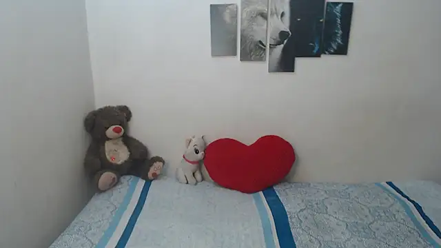 Pocahontas Princess  online show from March 24, 5:29 pm