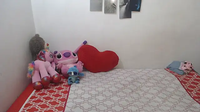 Pocahontas Princess  online show from April 26, 9:45 pm