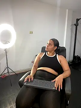 Violetrousse online show from September 15, 7:25 pm