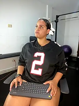 Violetrousse online show from October 5, 6:50 pm