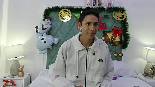 Snapshot of Katherin_jupiter chatting on December 27, 8:18 pm Katherin jupiter online show from December 27, 8:18 pm