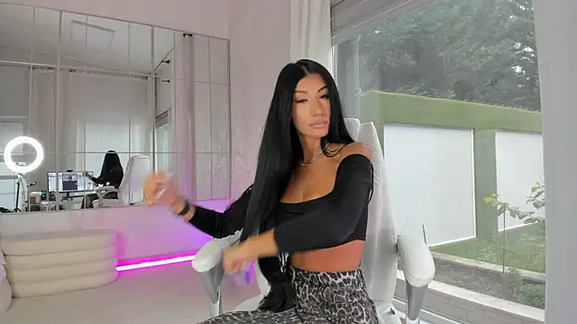 Snapshot of missdiamond_ chatting on November 21, 7:51 am missdiamond online show from November 21, 7:51 am