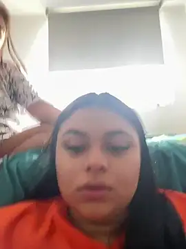 alissonfernandez  online show from January 25, 9:25 pm