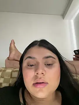 alissonfernandez  online show from February 22, 4:09 pm