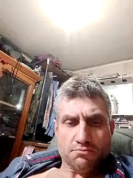 Snapshot of Gotowy40 chatting on December 12, 12:38 am Gotowy40 online show from December 12, 12:38 am