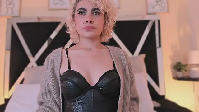 Snapshot of marian_pinzon chatting on September 26, 2:37 am marian pinzon online show from September 26, 2:37 am