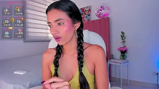 Snapshot of Ninamirley chatting on December 20, 1:43 pm Ninamirley online show from December 20, 1:43 pm