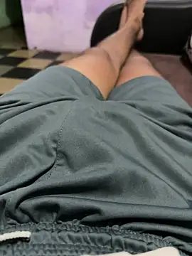 Snapshot of Desiboy___21 chatting on March 3, 5:18 pm Desiboy 21 online show from March 3, 5:18 pm