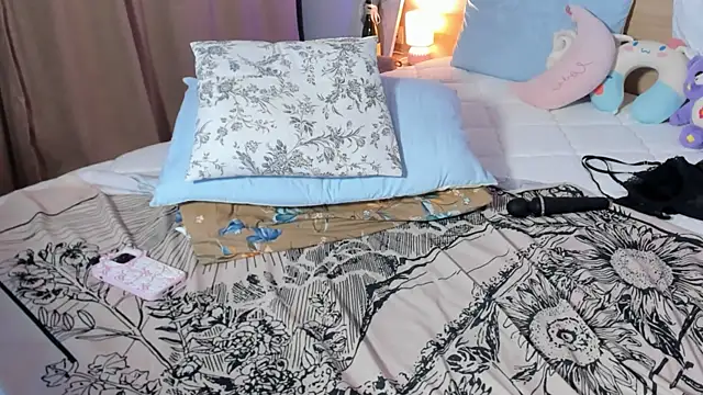 Snapshot of Shadow_Strik chatting on February 26, 4:03 pm Shadow Strik online show from February 26, 4:03 pm