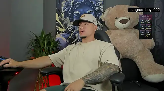 boyc022  online show from February 15, 4:36 am