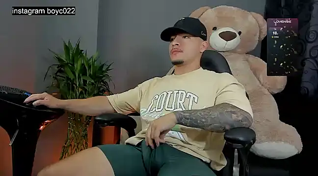 boyc022  online show from March 8, 12:11 am