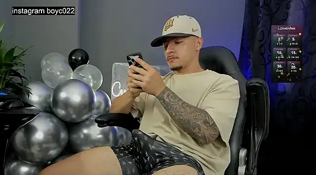 boyc022  online show from March 18, 12:16 am