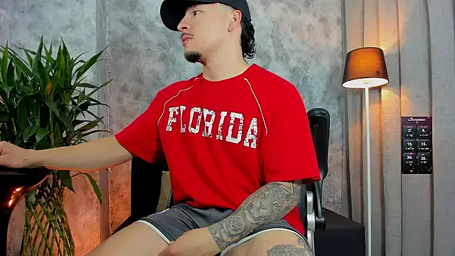 boyc022  online show from November 21, 5:44 pm