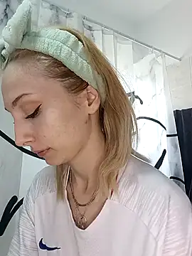 Snapshot of AnyaLobb62 chatting on January 8, 10:04 am AnyaLobb62 online show from January 8, 10:04 am