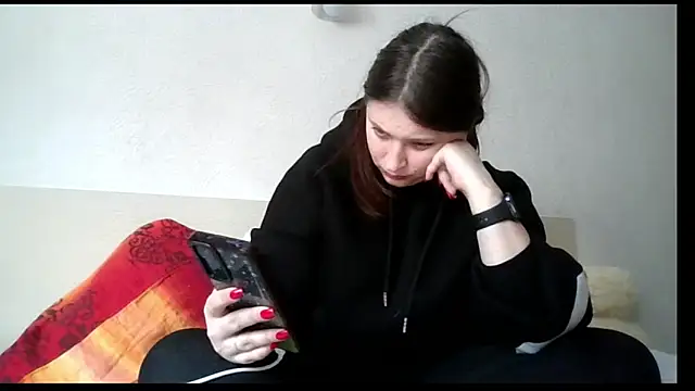 kila lo online show from February 20, 2:35 pm