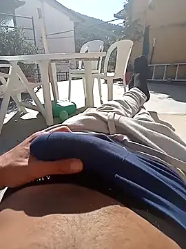 Snapshot of MrTamburine22 chatting on October 17, 11:13 am MrTamburine22 online show from October 17, 11:13 am