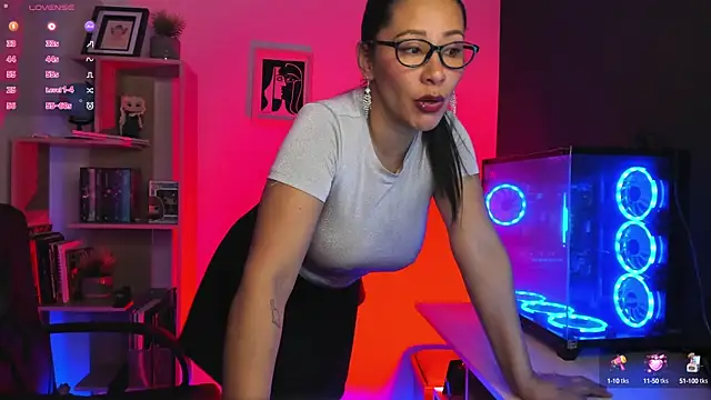 Snapshot of Sue_Wolls chatting on January 7, 3:03 am Sue Wolls online show from January 7, 3:03 am