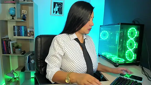 Snapshot of Sue_Wolls chatting on January 12, 3:03 pm Sue Wolls online show from January 12, 3:03 pm