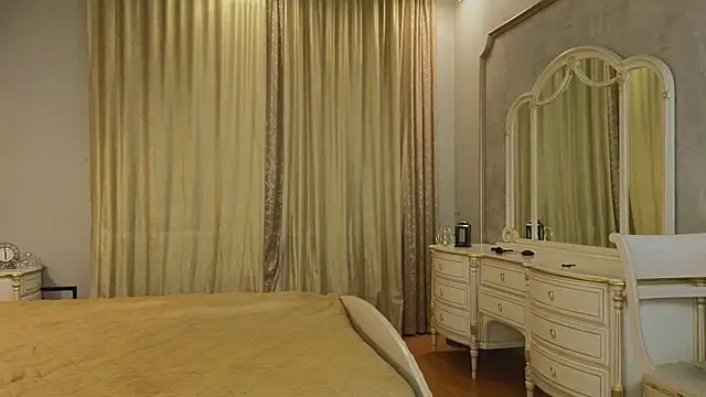 UdelaAshfield online show from January 21, 4:58 pm