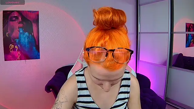 AliceBYKiss online show from February 2, 1:08 pm