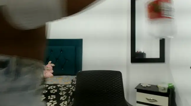 lucianadolll online show from February 27, 9:32 am