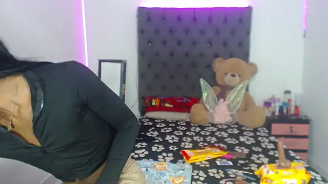 lucianadolll online show from October 1, 3:01 am