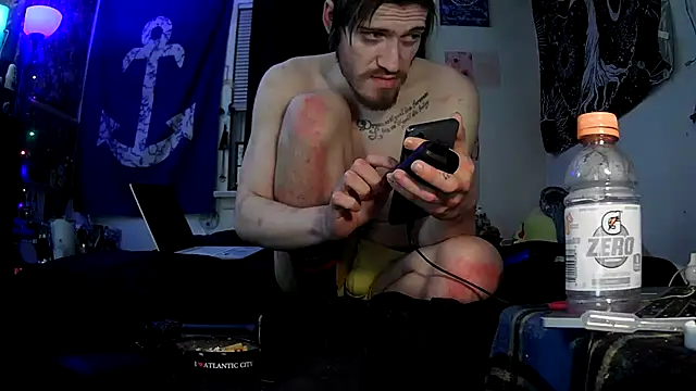 Snapshot of ATwinkie chatting on December 1, 12:15 am ATwinkie online show from December 1, 12:15 am