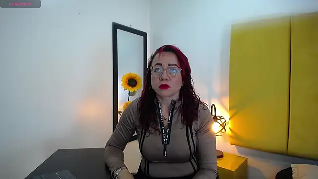 Snapshot of Lupiita223 chatting on September 18, 1:02 pm Lupiita223 online show from September 18, 1:02 pm