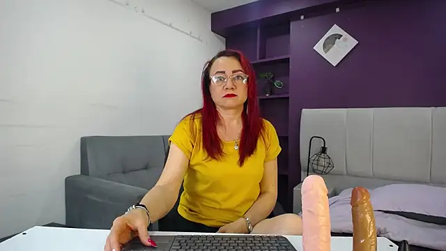 Snapshot of Lupiita223 chatting on November 25, 1:00 pm Lupiita223 online show from November 25, 1:00 pm