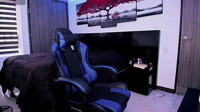 nick klaus online show from April 21, 10:56 pm