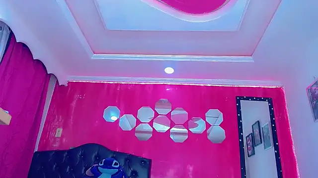 Snapshot of TiffanyMackensyy chatting on November 8, 1:17 am TiffanyMackensyy online show from November 8, 1:17 am