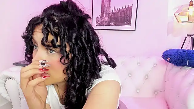 Snapshot of Theia_moon chatting on January 29, 3:37 pm Theia moon online show from January 29, 3:37 pm