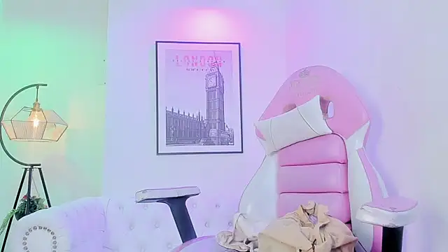 Snapshot of Theia_moon chatting on March 14, 1:02 pm Theia moon online show from March 14, 1:02 pm