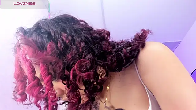 Snapshot of Theia_moon chatting on October 24, 1:07 pm Theia moon online show from October 24, 1:07 pm