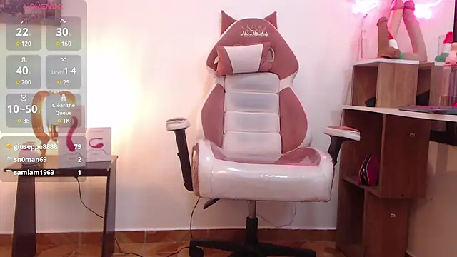 Snapshot of NAOMI_WINDSOR chatting on March 22, 9:31 pm NAOMI WINDSOR online show from March 22, 9:31 pm