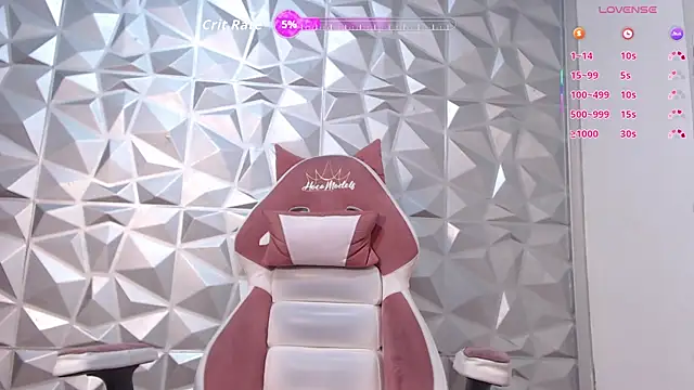 Snapshot of NAOMI_WINDSOR chatting on September 10, 6:30 pm NAOMI WINDSOR online show from September 10, 6:30 pm