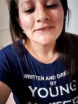 Snapshot of Neve_Collins chatting on December 6, 3:30 am Neve Collins online show from December 6, 3:30 am