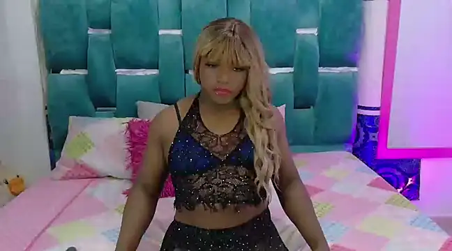 LuisaHottxx online show from February 13, 10:22 pm