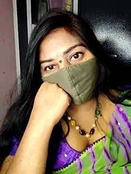 Snapshot of RomeoJuliet345 chatting on February 2, 10:58 am RomeoJuliet345 online show from February 2, 10:58 am