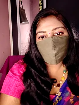 Snapshot of RomeoJuliet345 chatting on February 6, 9:45 am RomeoJuliet345 online show from February 6, 9:45 am