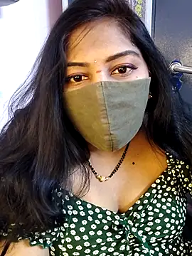 Snapshot of RomeoJuliet345 chatting on February 12, 7:03 am RomeoJuliet345 online show from February 12, 7:03 am