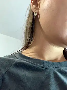 MiraMiss online show from December 18, 8:09 am