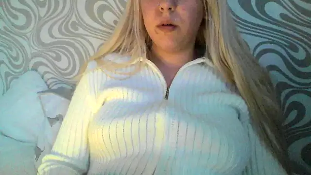 bunnyamy online show from March 13, 5:07 pm