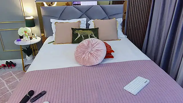 AvaCristal online show from April 14, 7:31 pm