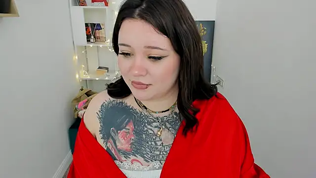 MoonLghte online show from February 28, 7:46 pm