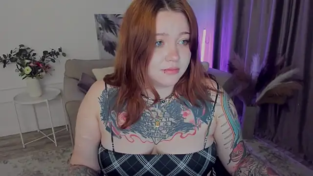 MoonLghte online show from September 21, 7:59 pm