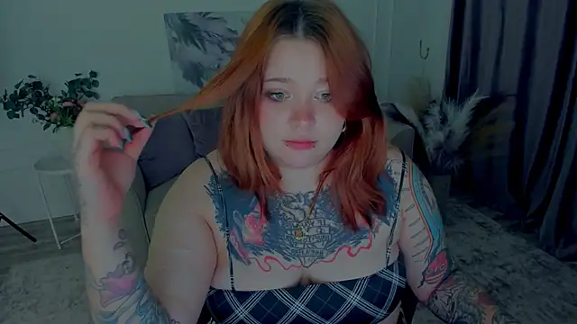 MoonLghte online show from October 5, 7:56 pm